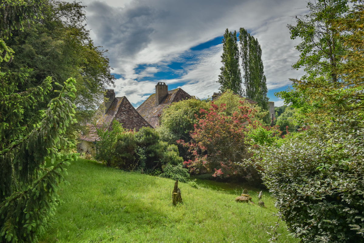 CAUSE-DE-CLERANS Maison de maître début XIXieme siecle, 9 pièce(s) 3ch, 200 m2,  grange, 2100 m2 terrain 15