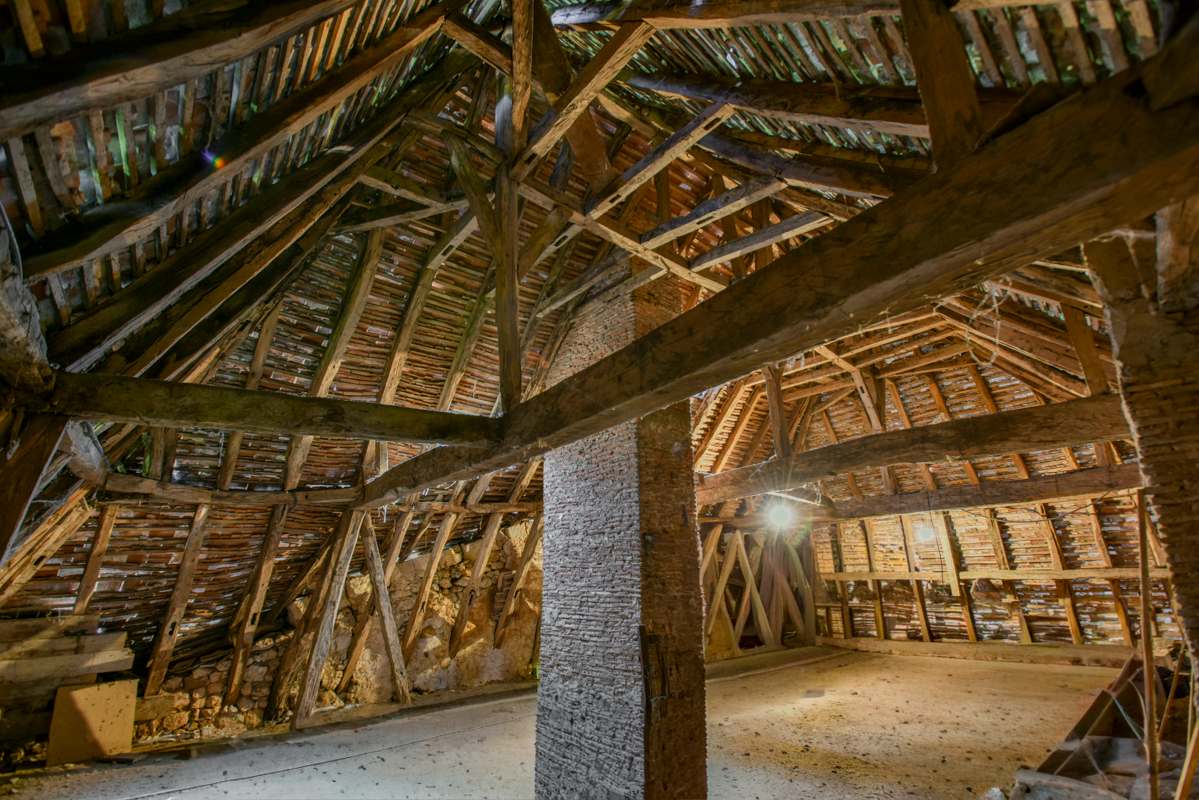 CAUSE-DE-CLERANS Maison de maître début XIXieme siecle, 9 pièce(s) 3ch, 200 m2,  grange, 2100 m2 terrain 17