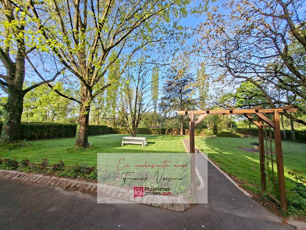 SAINT-MICHEL-MONT-MERCURE A VENDRE en Exclusivité à Saint Michel Mont Mercure, maison de 124 m2 avec 4 chambres et 1 bureau sur un parc arboré de 3812 m2 6