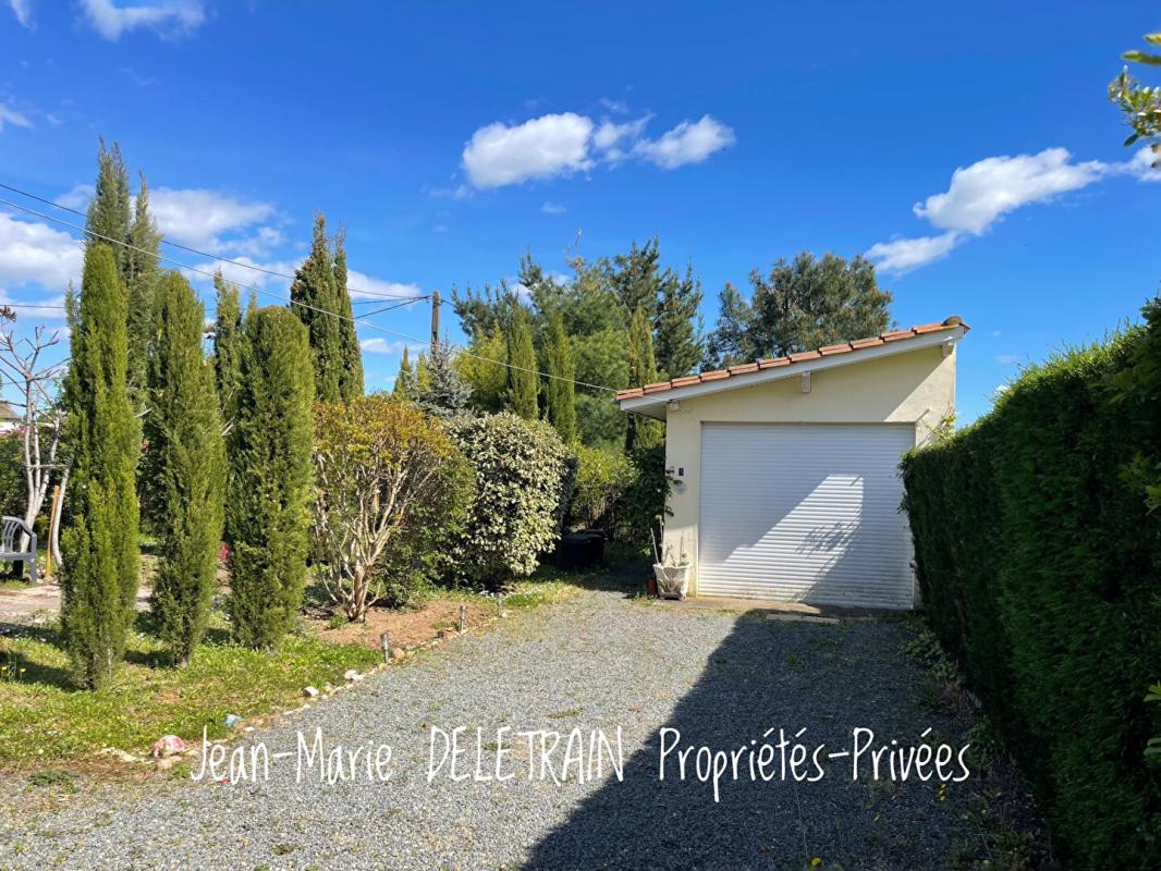 SAINT-AVIT-SAINT-NAZAIRE Plain-pied lumineux avec véranda 23 m² sur jardin clos ? Pays Foyen 11