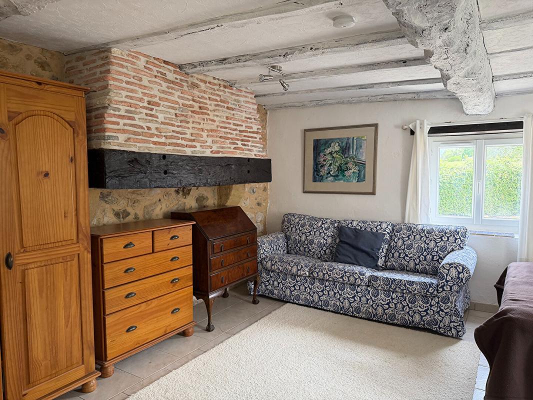 FAUX Charmante maison de campagne avec maison d'amis, piscine et intimité totale 11