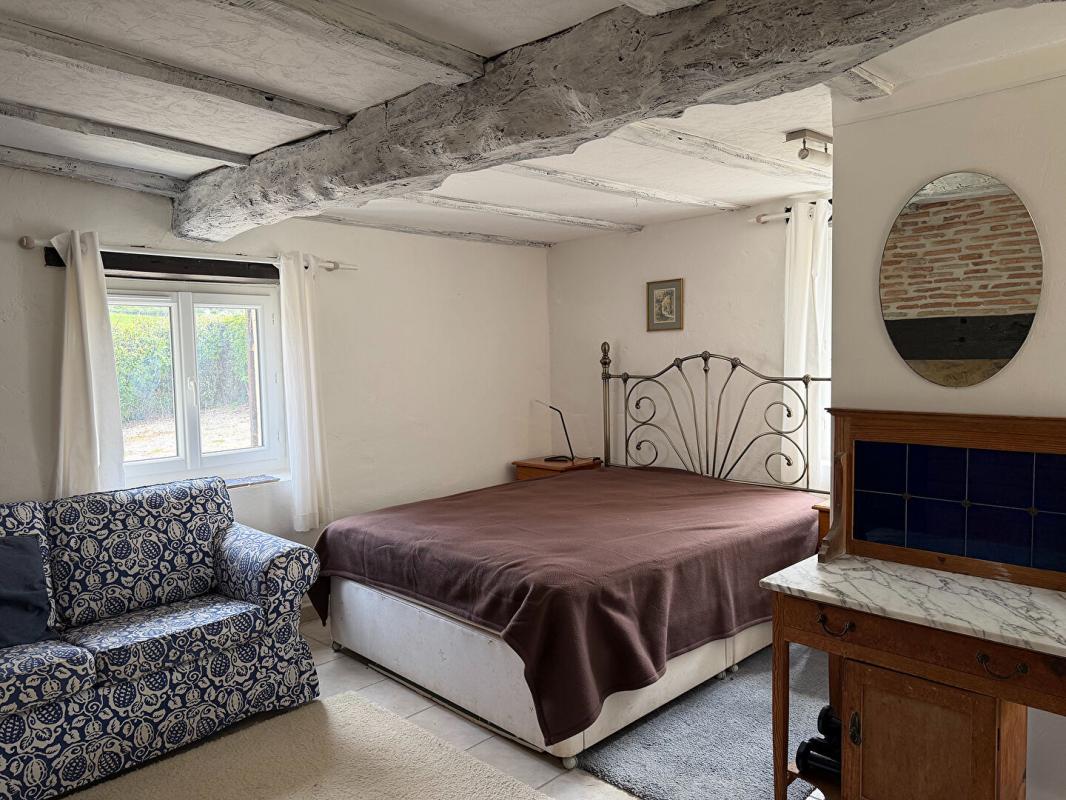 FAUX Charmante maison de campagne avec maison d'amis, piscine et intimité totale 12