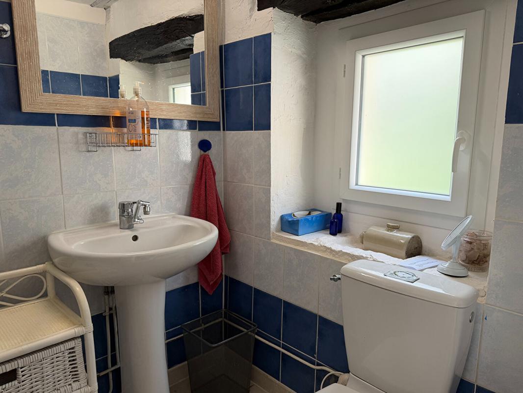 FAUX Charmante maison de campagne avec maison d'amis, piscine et intimité totale 13