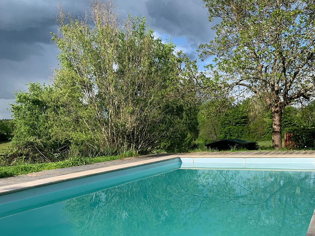 FAUX Charmante maison de campagne avec maison d'amis, piscine et intimité totale 14