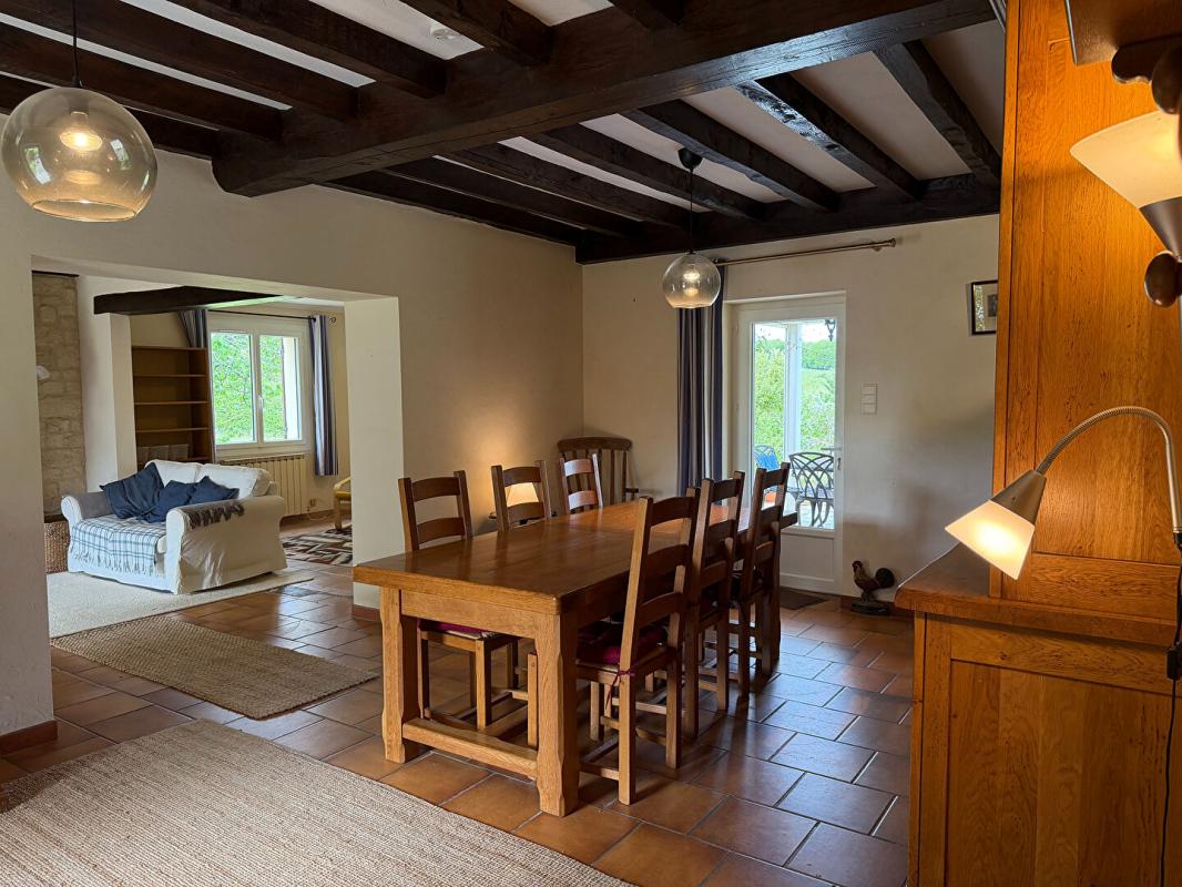 FAUX Charmante maison de campagne avec maison d'amis, piscine et intimité totale 2