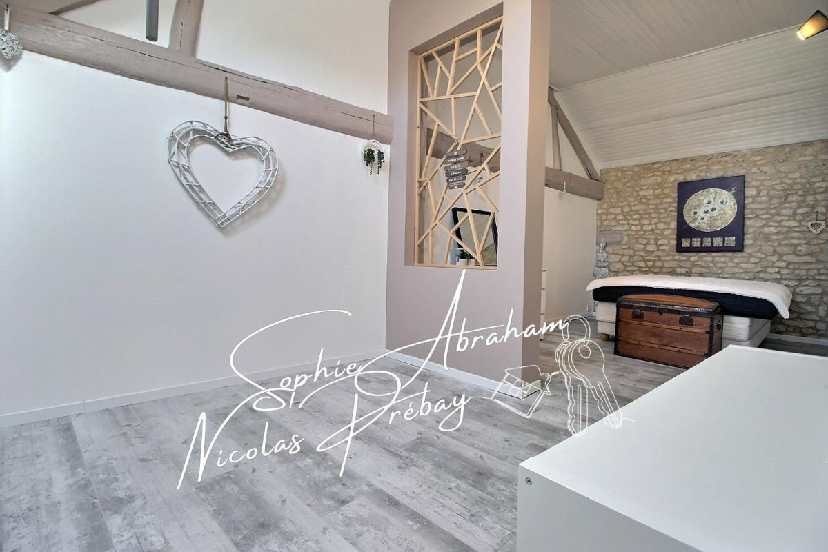 ANGERVILLE Maison 12