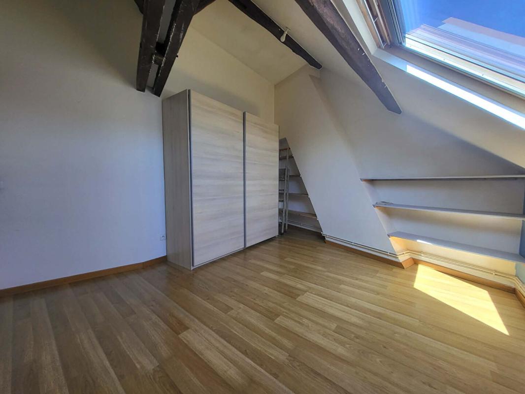 PITHIVIERS Appartement de charme ? Dernier étage ? Centre-ville de Pithiviers 12