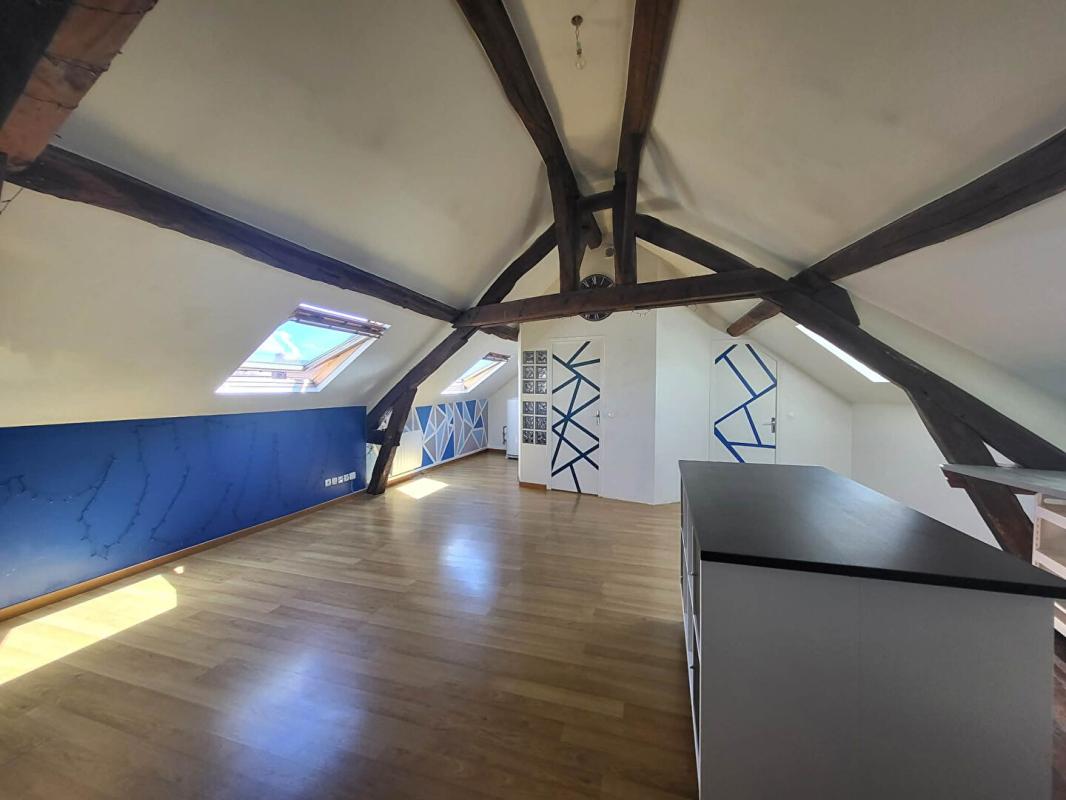 PITHIVIERS Appartement de charme ? Dernier étage ? Centre-ville de Pithiviers 3