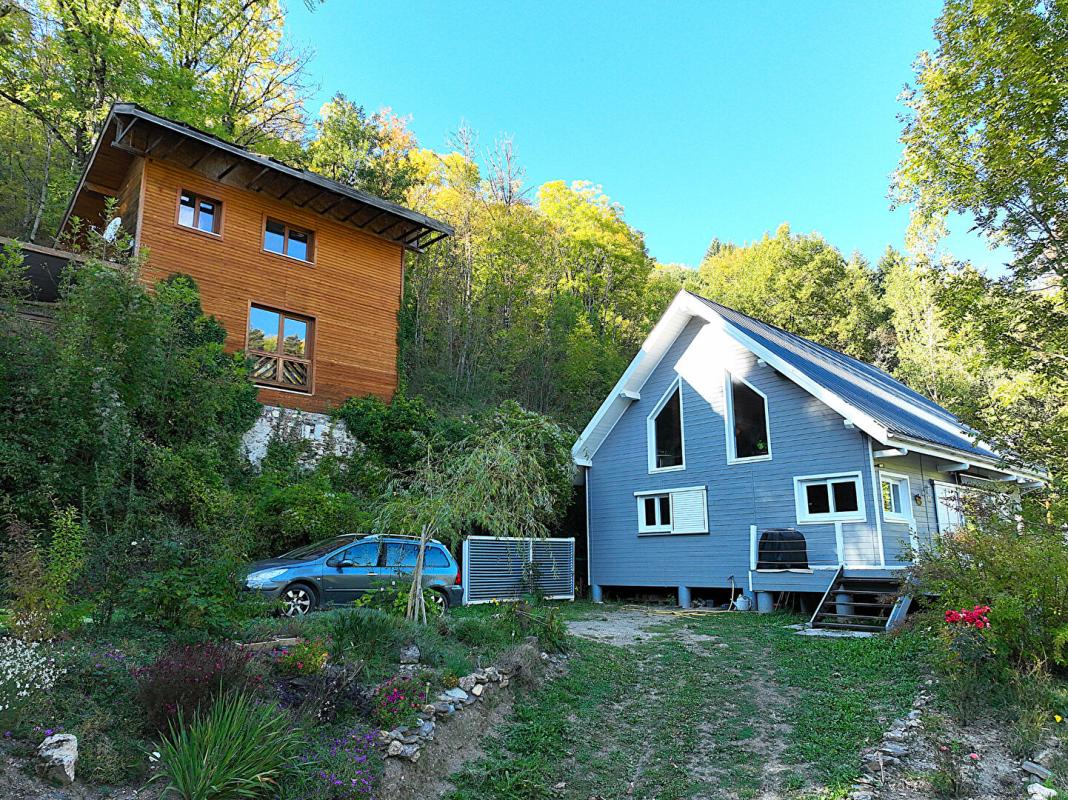NANT Deux villas bioclimatiques sur 6 523 m² - Calme, confort et projet locatif 3