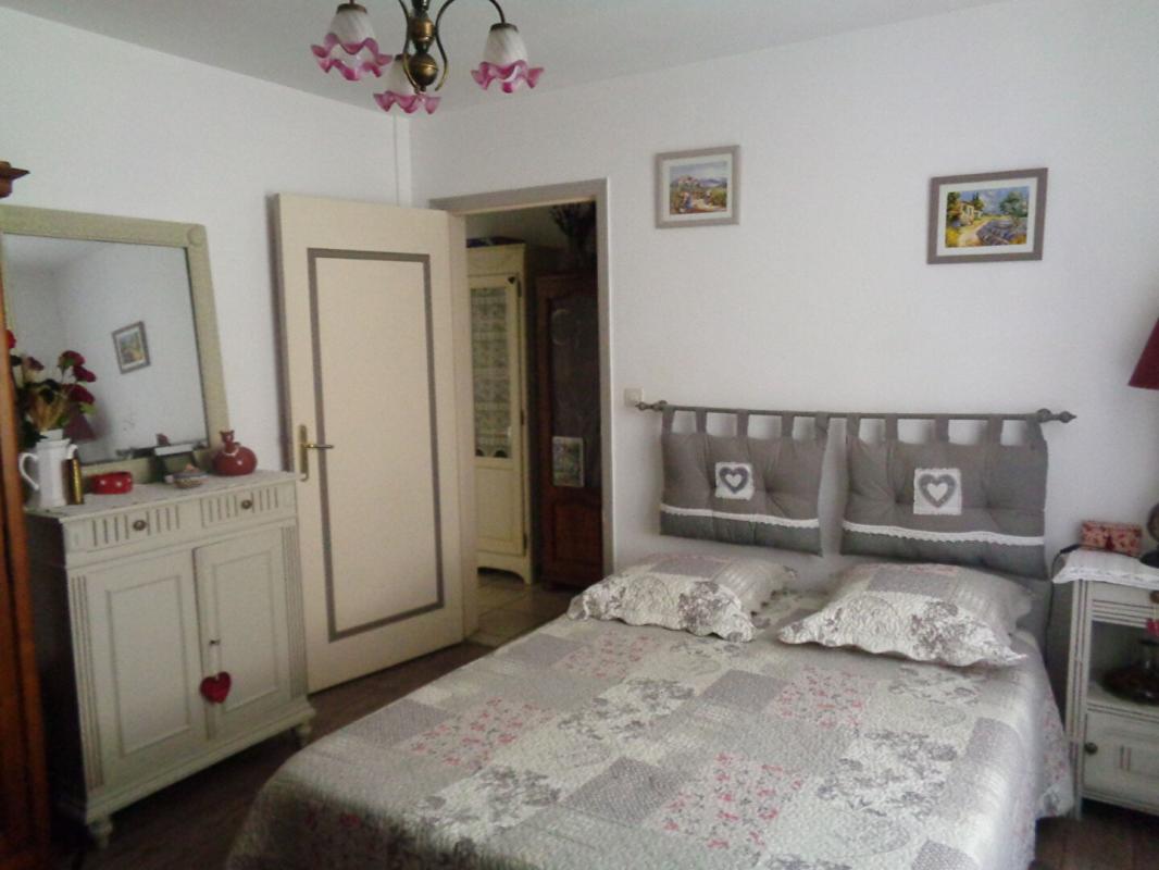 SAINT-BONNET-DE-MONTAUROUX Saint Bonnet Laval(48), maison de 200 m2, 6 chambres avec 1866 m2 de terrain 5