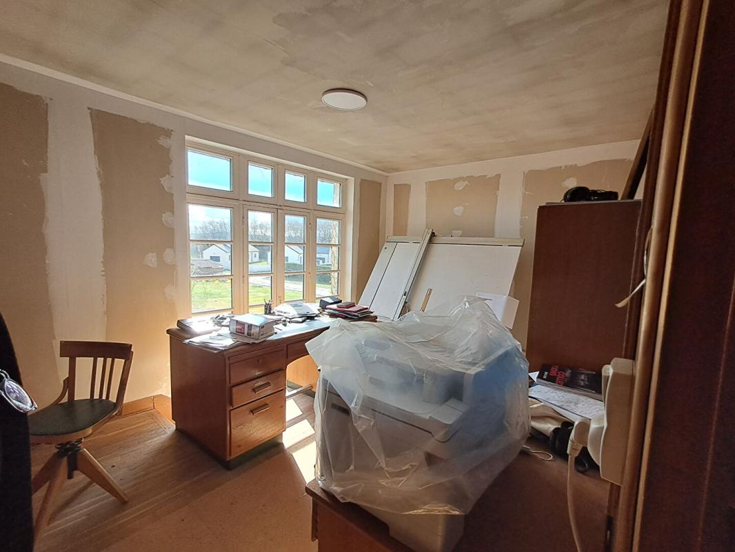 CHAMPFORGEUIL Maison  7 pièce(s) 177 m2 12