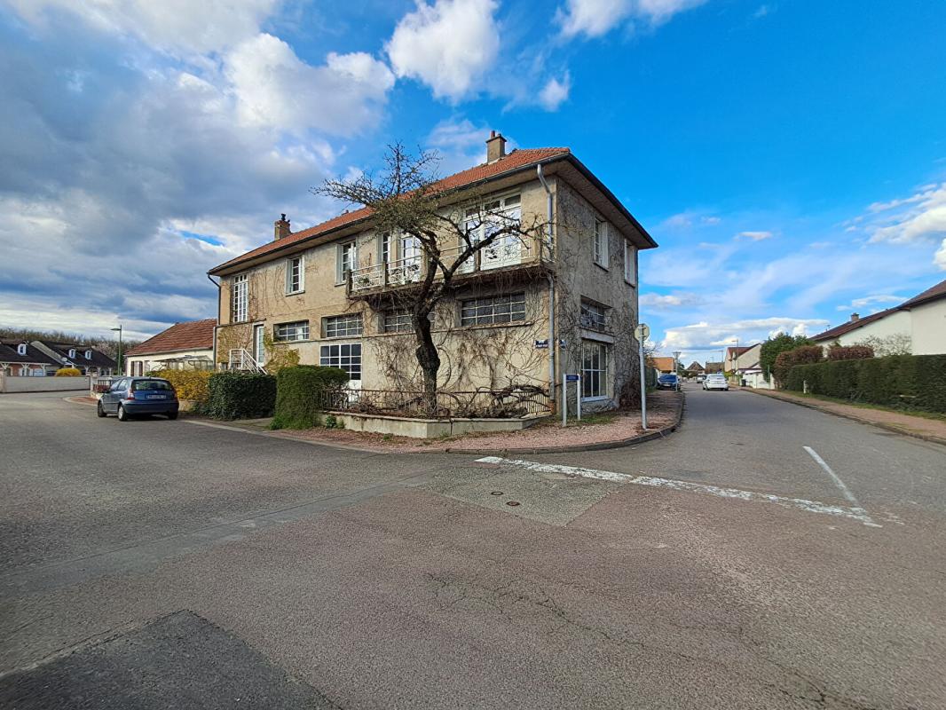 CHAMPFORGEUIL Maison  7 pièce(s) 177 m2 13