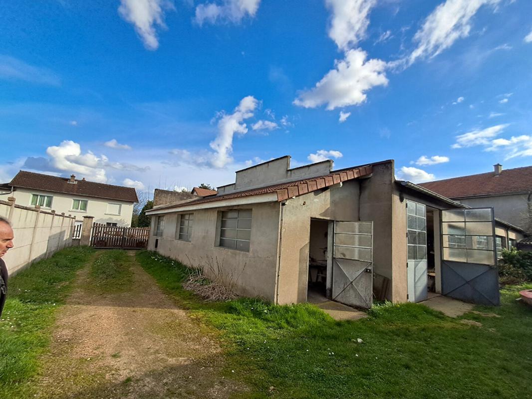 CHAMPFORGEUIL Maison  7 pièce(s) 177 m2 17