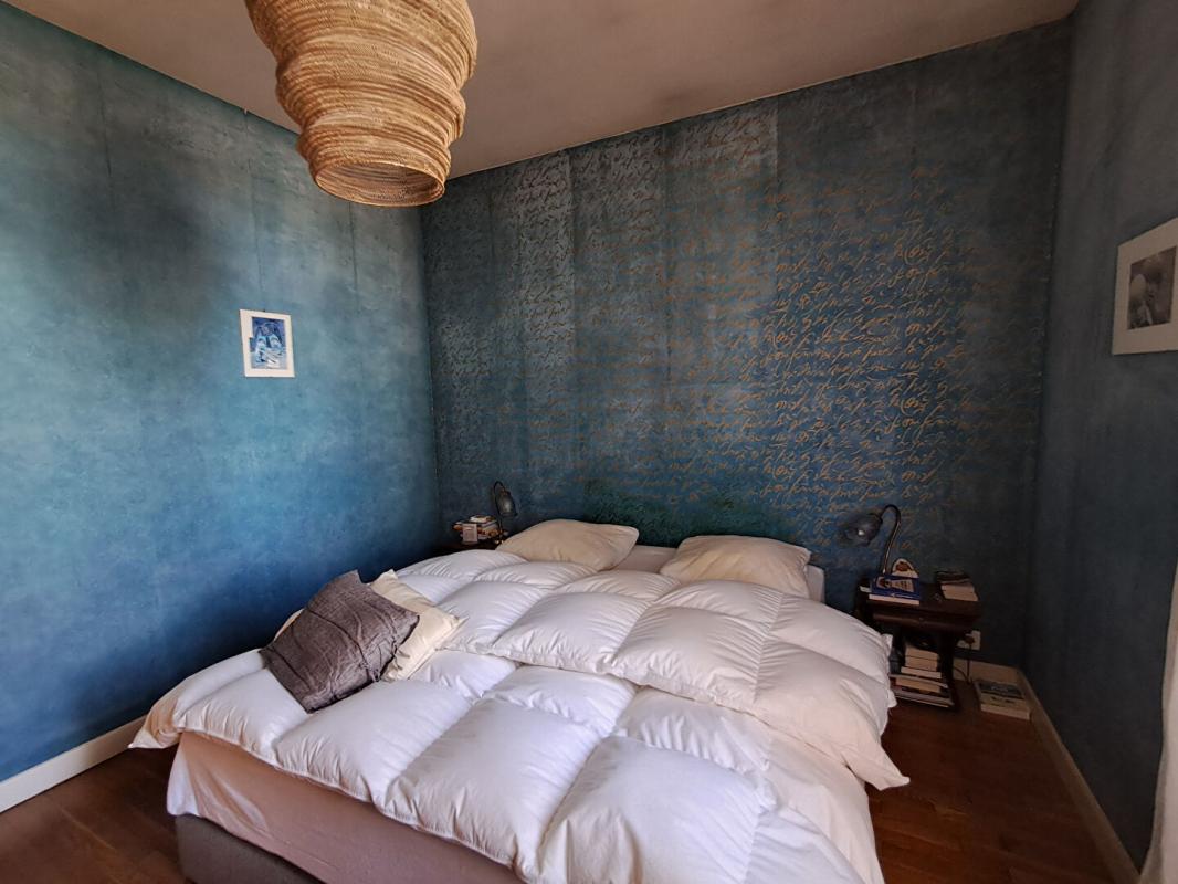 CHAMPFORGEUIL Maison  7 pièce(s) 177 m2 8