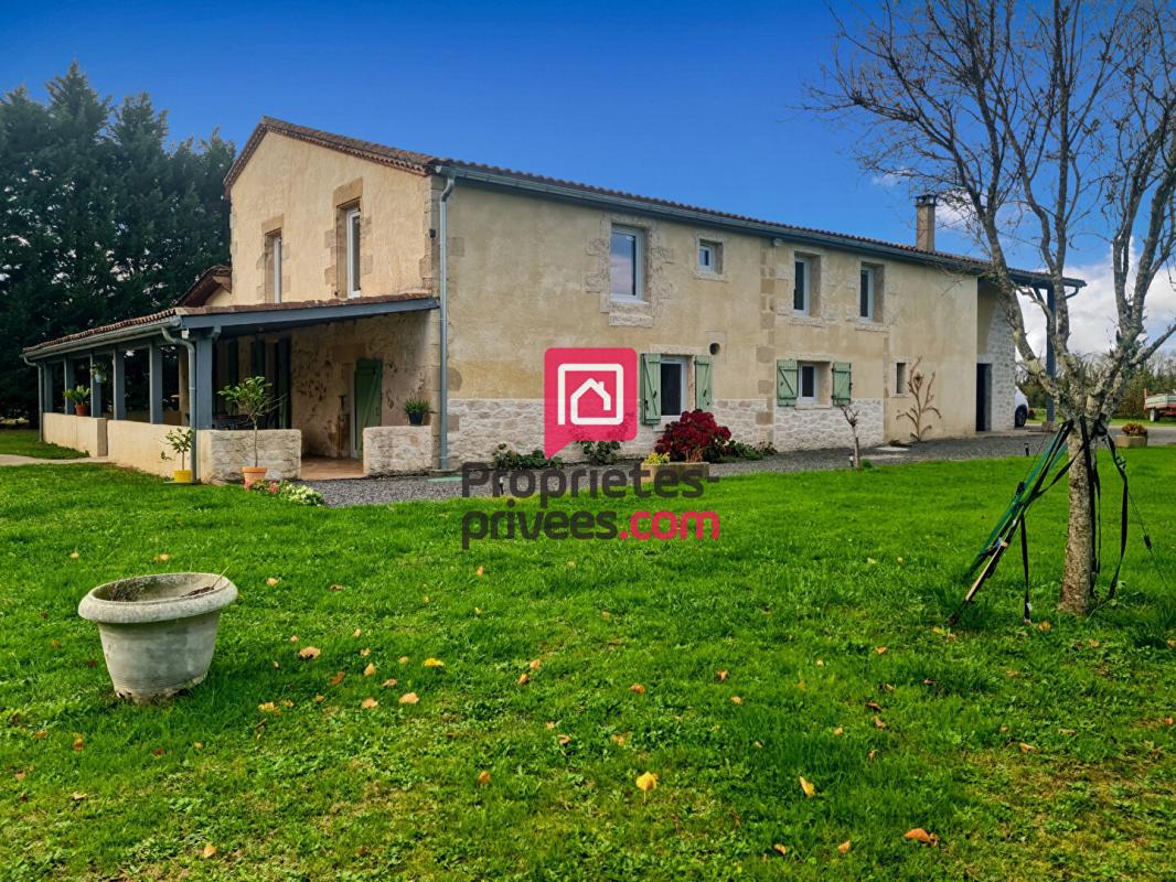 SAVIGNAC Maison à savignac 5 chambres et piscine 1
