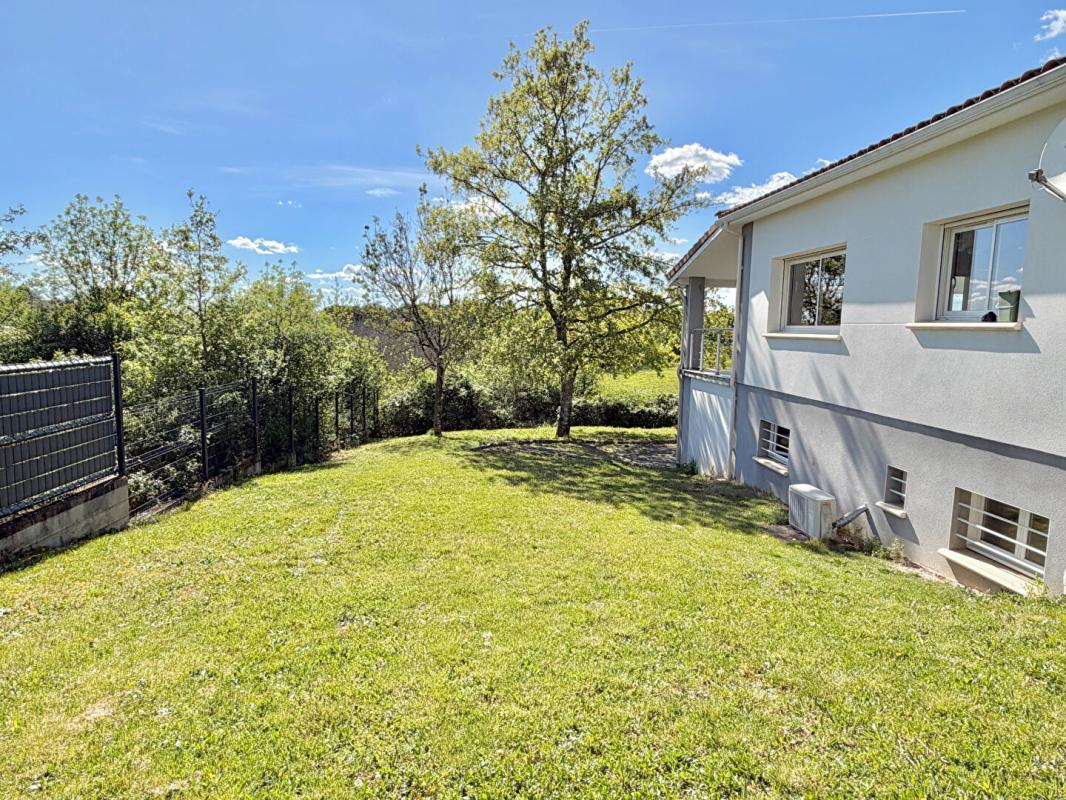 SAINT-PIERRE-LAFEUILLE Saint Pierre Lafeuille Maison 4 chambres sur 1000 m² de terrain 2