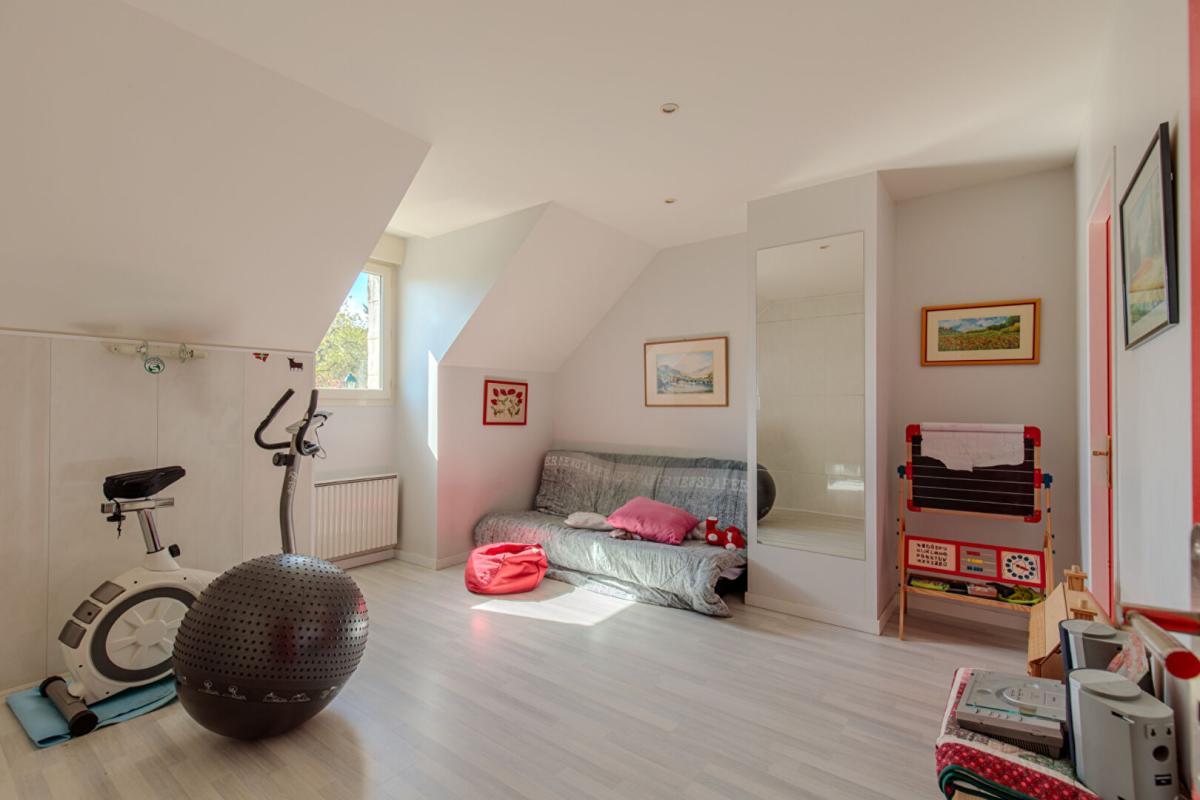 JAMBVILLE Maison familiale à vendre sur Jambville 11