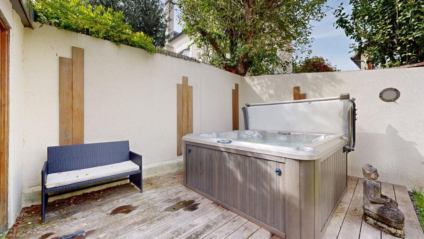 ENGHIEN-LES-BAINS Magnifique maison Enghien Les Bains 11 pièces 260 m2 11