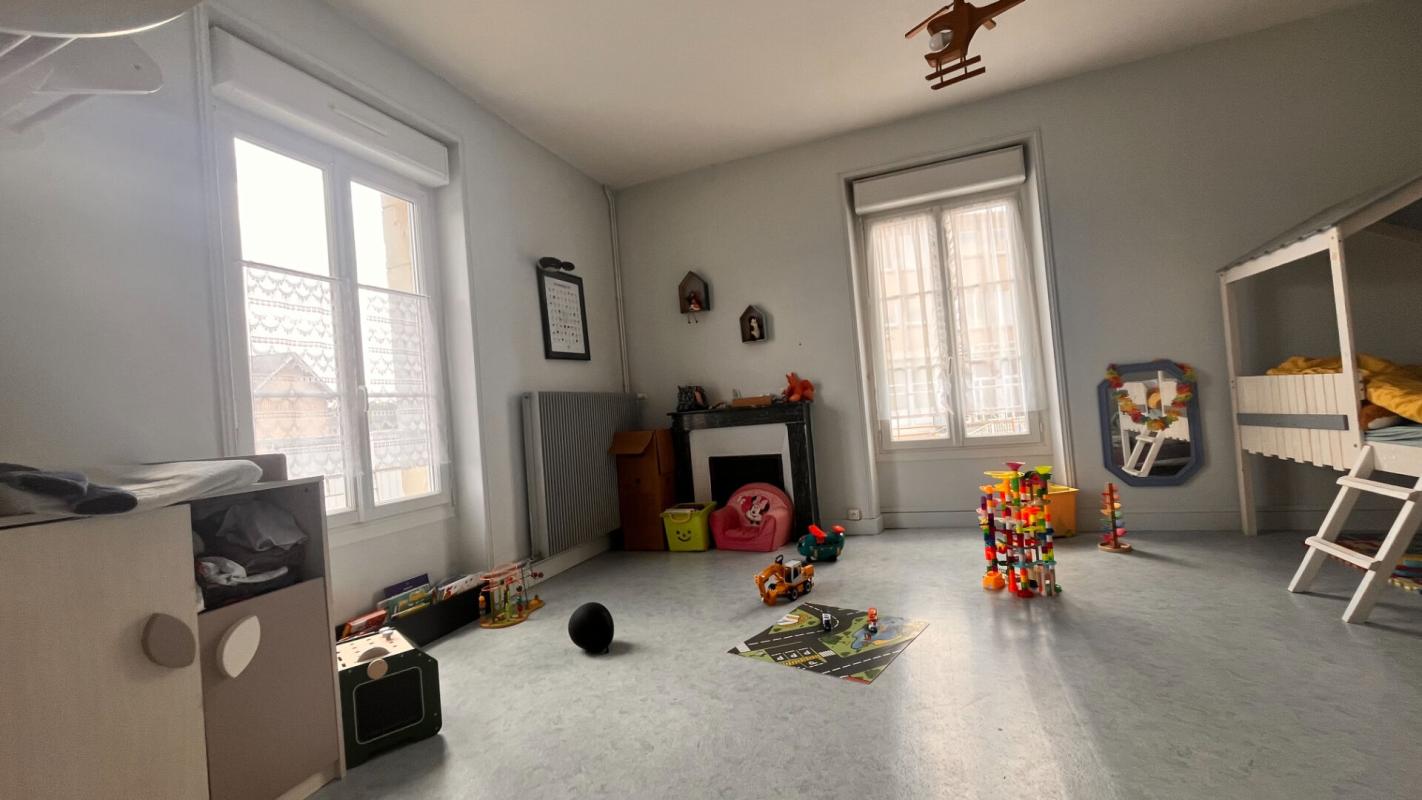 CHATEAU-DU-LOIR Maison Montval Sur Loir 4 pièce(s) 102 m2 - 3 chambres - centre ville 5