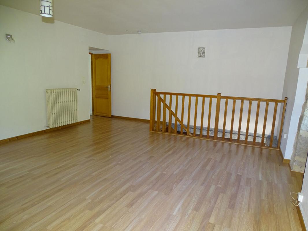 LE LARDIN-SAINT-LAZARE Maison Le Lardin Saint Lazare 4 pièce(s) 92 m2 12