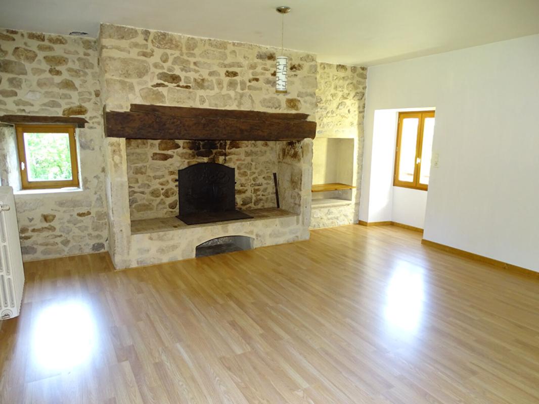 LE LARDIN-SAINT-LAZARE Maison Le Lardin Saint Lazare 4 pièce(s) 92 m2 2