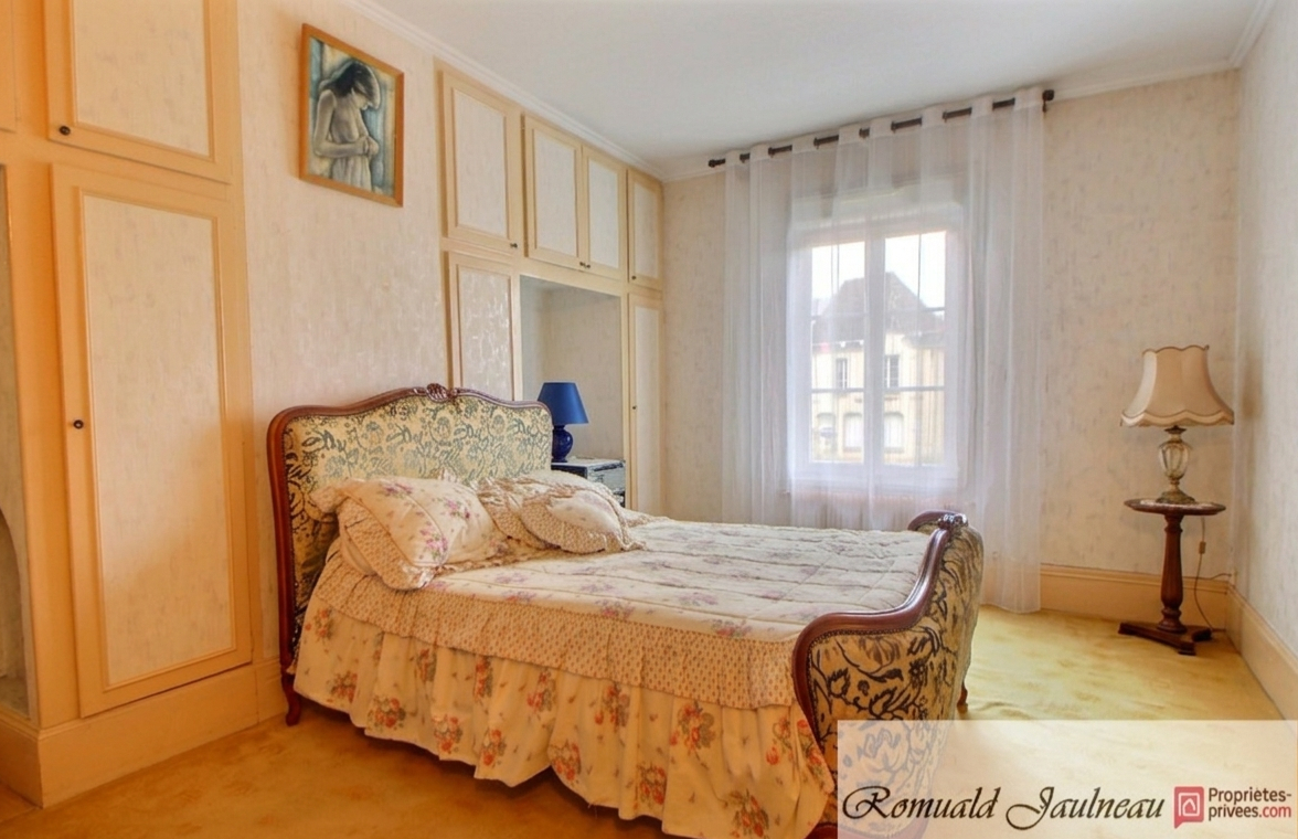 BROU Immeuble Brou 3 logements total de 246 m2 hab 10