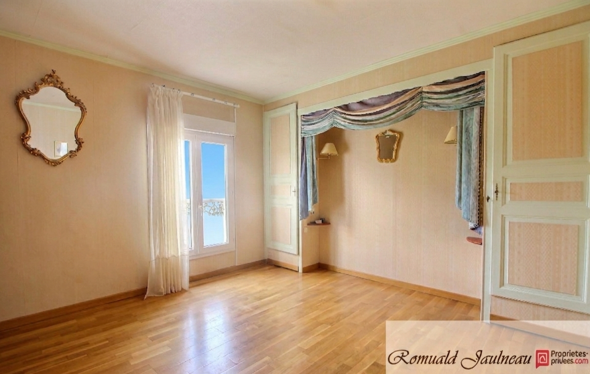 BROU Immeuble Brou 3 logements total de 246 m2 hab 8