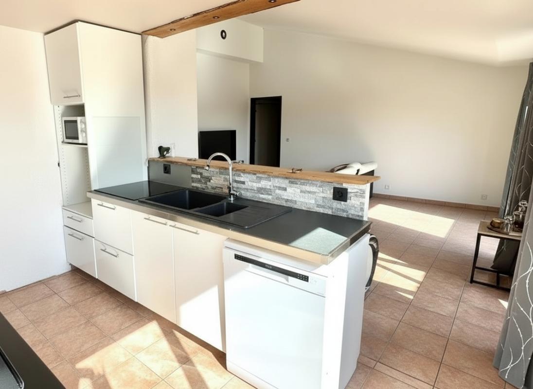 FREJUS Superbe appartement 4 pièces dernier étage avec terrasse et piscine 12