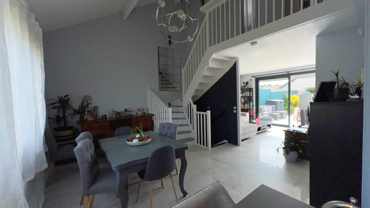 MAGNY-EN-VEXIN (95420) MAGNY EN VEXIN, Maison 8 pièces ,120m2 , grand  séjour, 4 chambres, garage , jardin clos 2