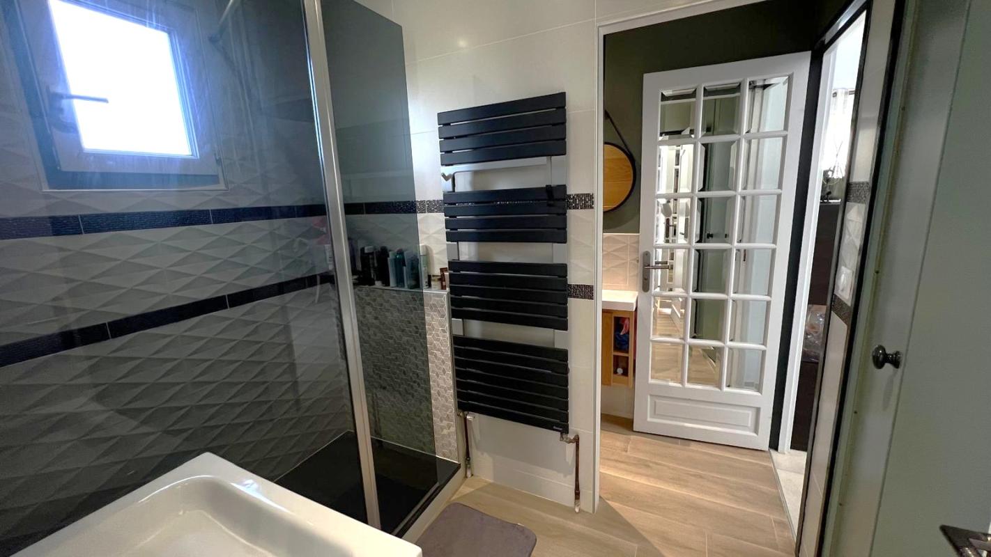 MAGNY-EN-VEXIN (95420) MAGNY EN VEXIN, Maison 8 pièces ,120m2 , grand  séjour, 4 chambres, garage , jardin clos 7