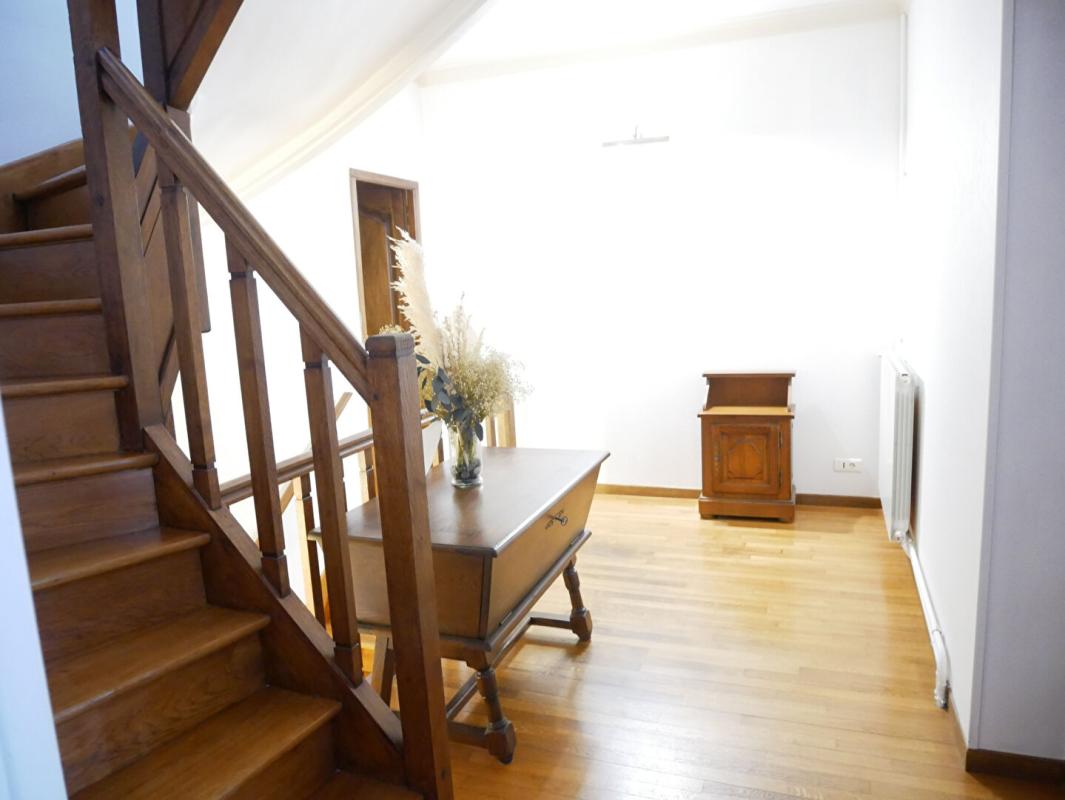 GOURNAY-EN-BRAY APPARTEMENT CENTRE DE Gournay En Bray 4 CHAMBRES 140 m2 10