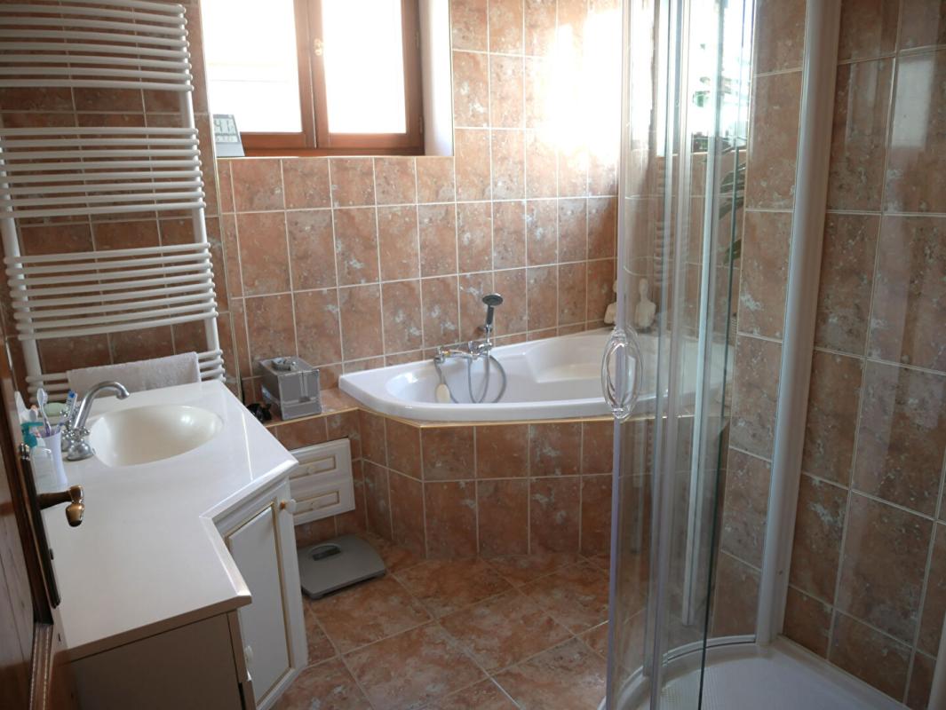 GOURNAY-EN-BRAY APPARTEMENT CENTRE DE Gournay En Bray 4 CHAMBRES 140 m2 13