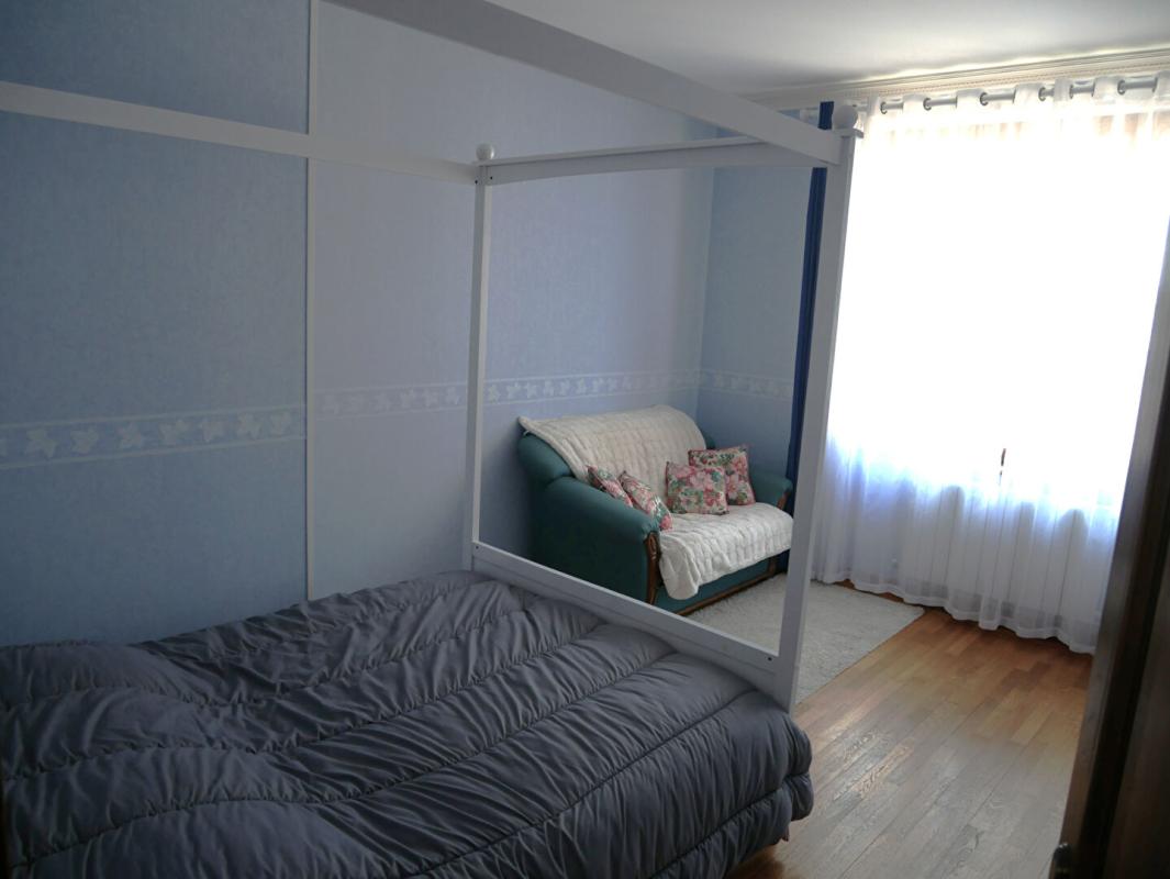 GOURNAY-EN-BRAY APPARTEMENT CENTRE DE Gournay En Bray 4 CHAMBRES 140 m2 9