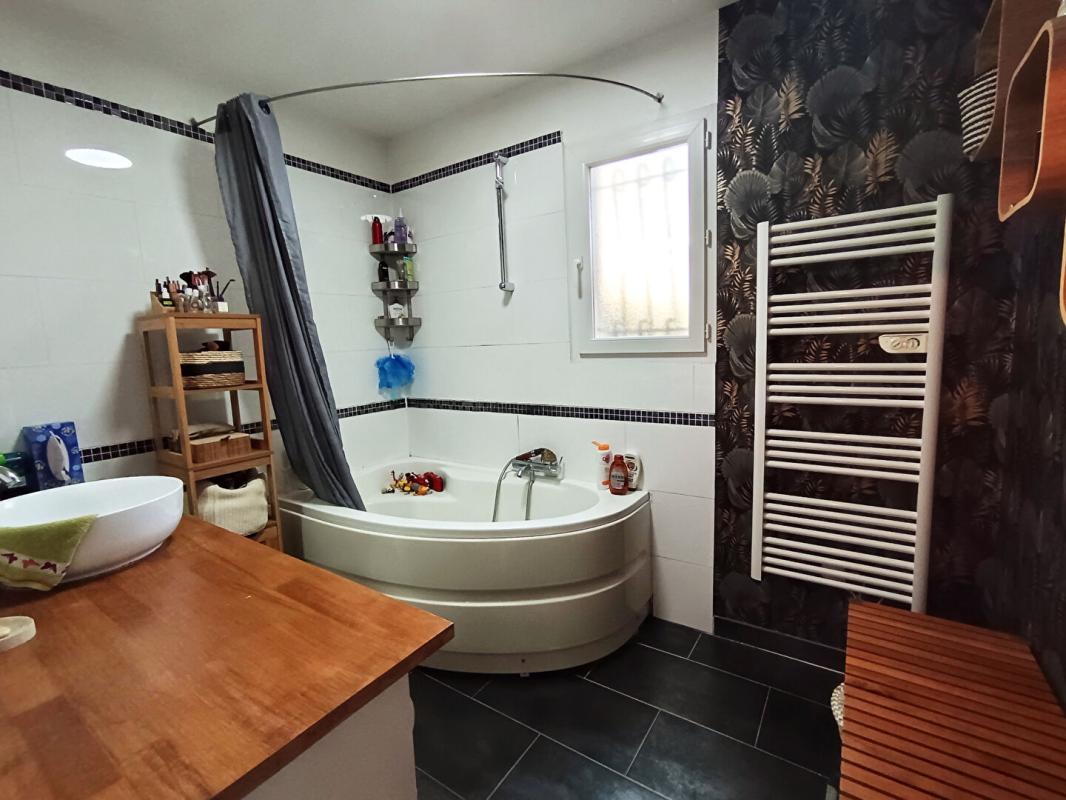 BERRE-L'ETANG Maison Berre L Etang 4 pièce(s) 90 m2 13