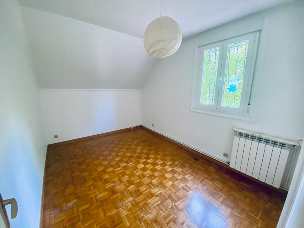 CROISSY-BEAUBOURG Maison Croissy Beaubourg 4 pièce(s) 81 m2 5