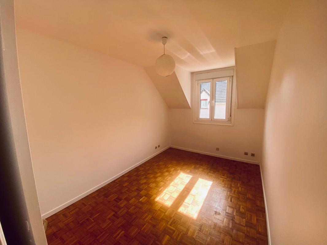 CROISSY-BEAUBOURG Maison Croissy Beaubourg 4 pièce(s) 81 m2 6