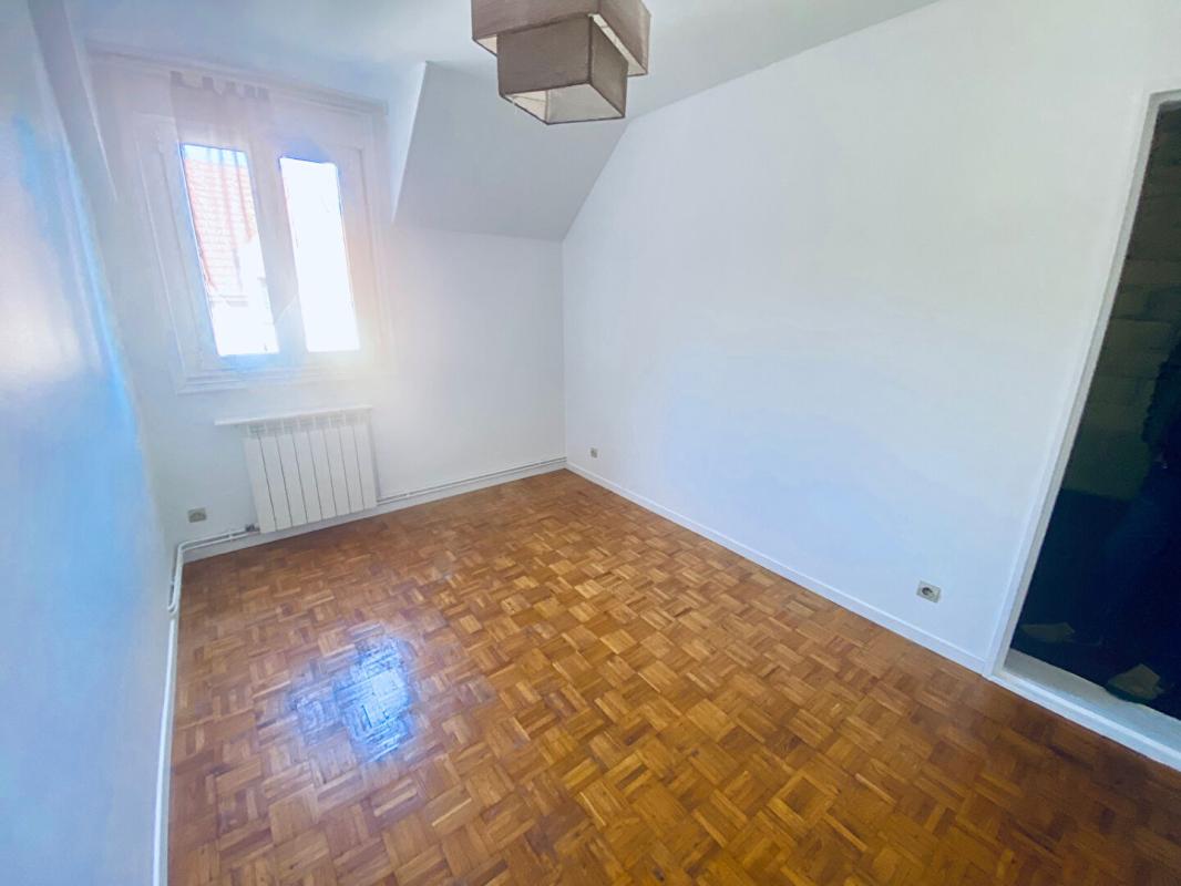 CROISSY-BEAUBOURG Maison Croissy Beaubourg 4 pièce(s) 81 m2 7