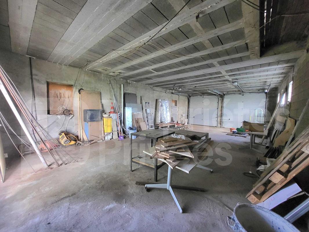 SERMAISES Maison avec un potentiel de surface exceptionnel 12