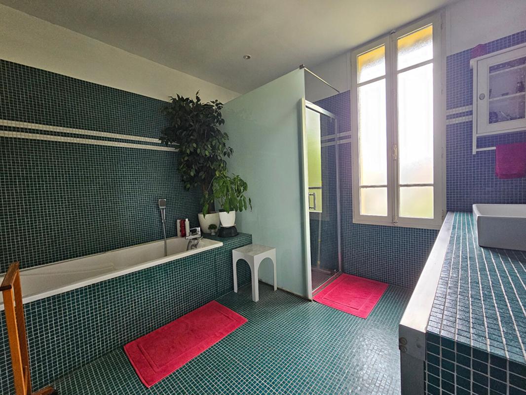 BEAUCHAMP DEMEURE D'EXCEPTION * QUARTIER PRISÉ DE LA CHASSE * 14