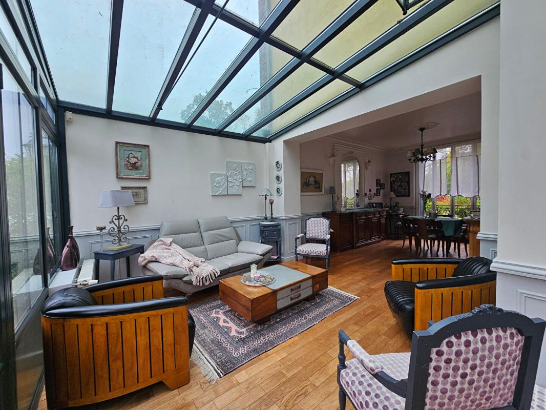 BEAUCHAMP DEMEURE D'EXCEPTION * QUARTIER PRISÉ DE LA CHASSE * 17