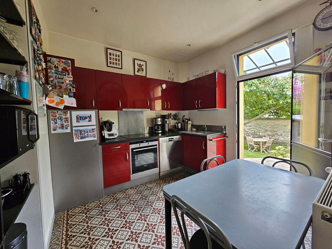 BEAUCHAMP DEMEURE D'EXCEPTION * QUARTIER PRISÉ DE LA CHASSE * 9