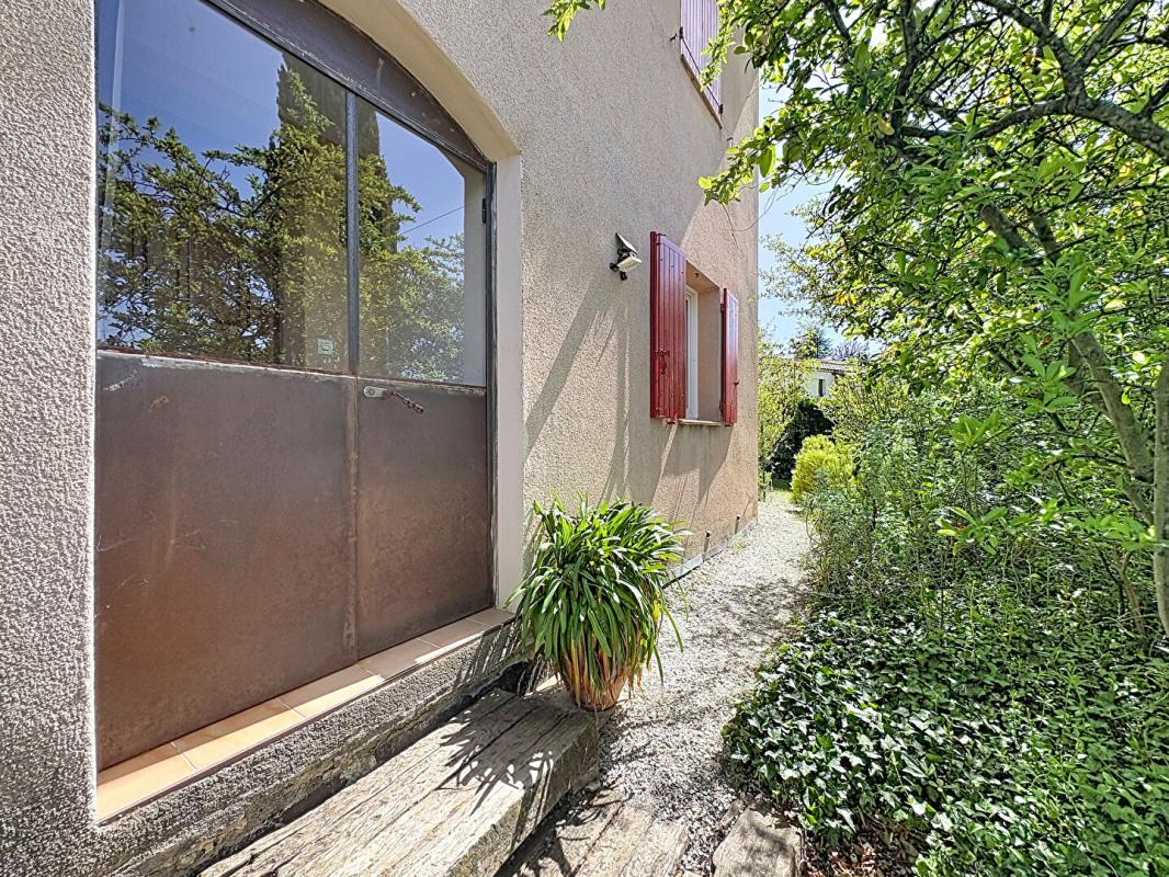 MANOSQUE Maison de caractère, grands volumes à Manosque 8