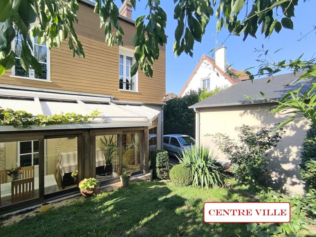 ALENCON Maison centre ville avec garage et jardin 1