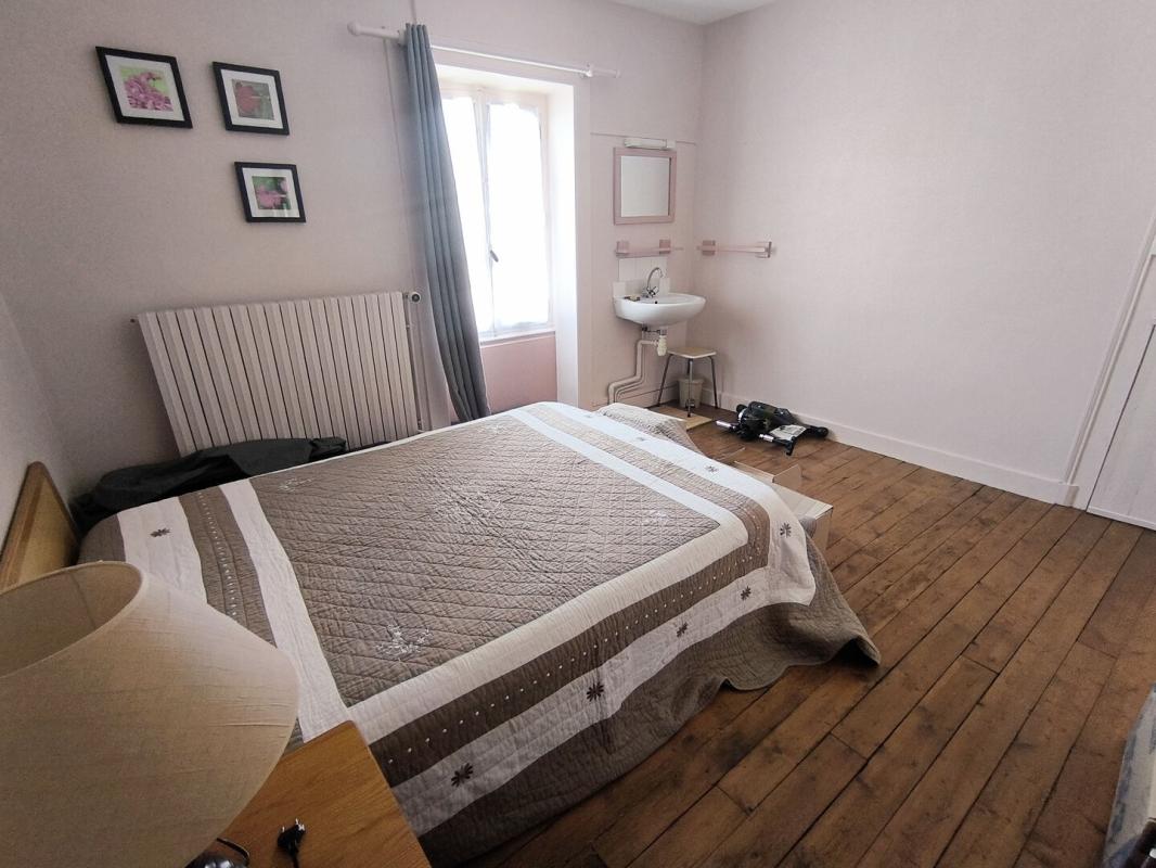 ALENCON Maison centre ville avec garage et jardin 11