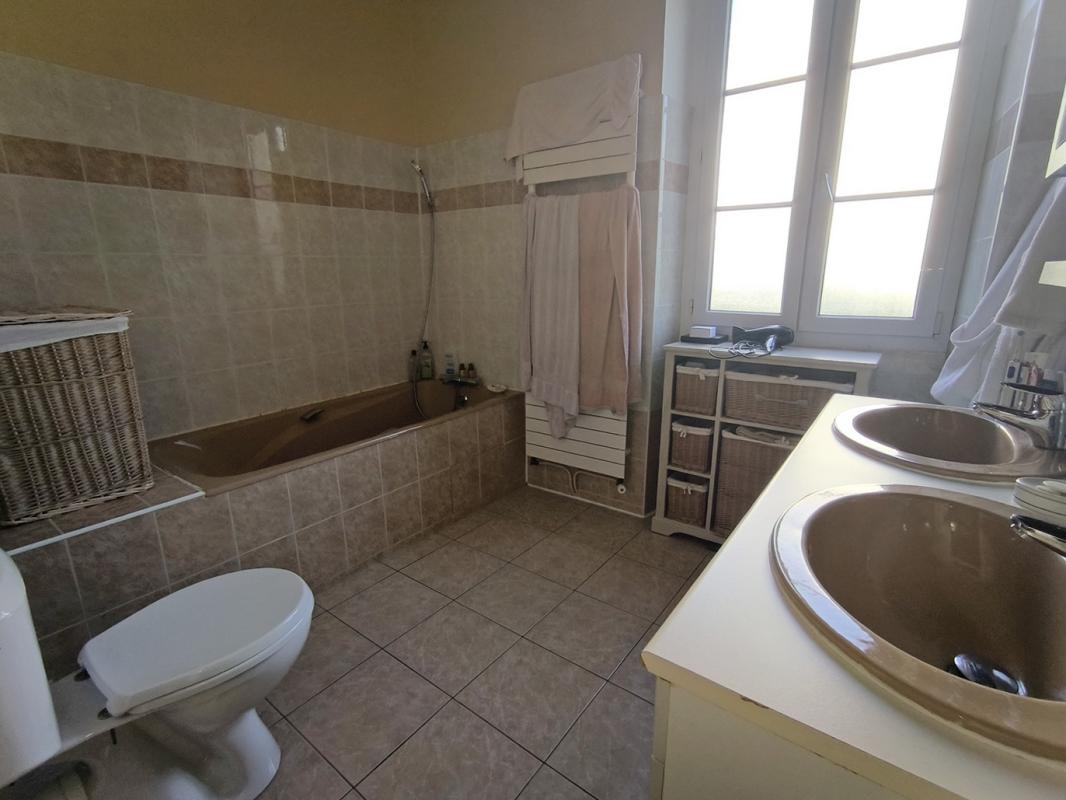 ALENCON Maison centre ville avec garage et jardin 13