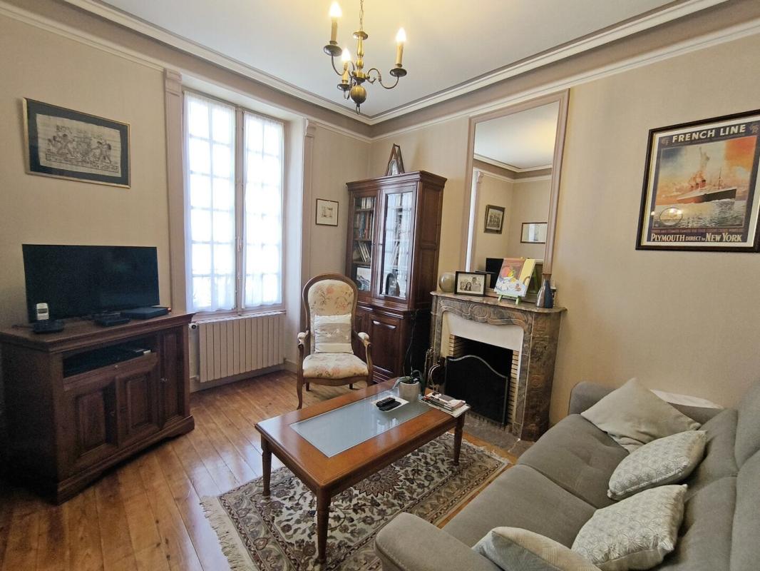 ALENCON Maison centre ville avec garage et jardin 5