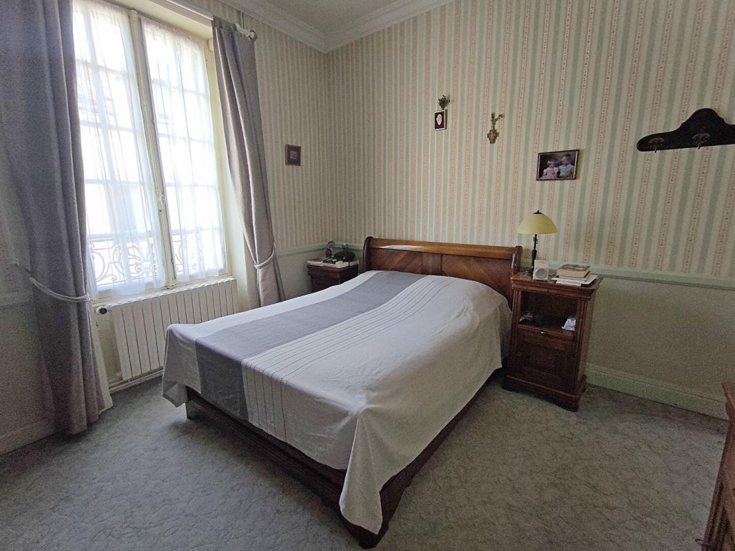 ALENCON Maison centre ville avec garage et jardin 9