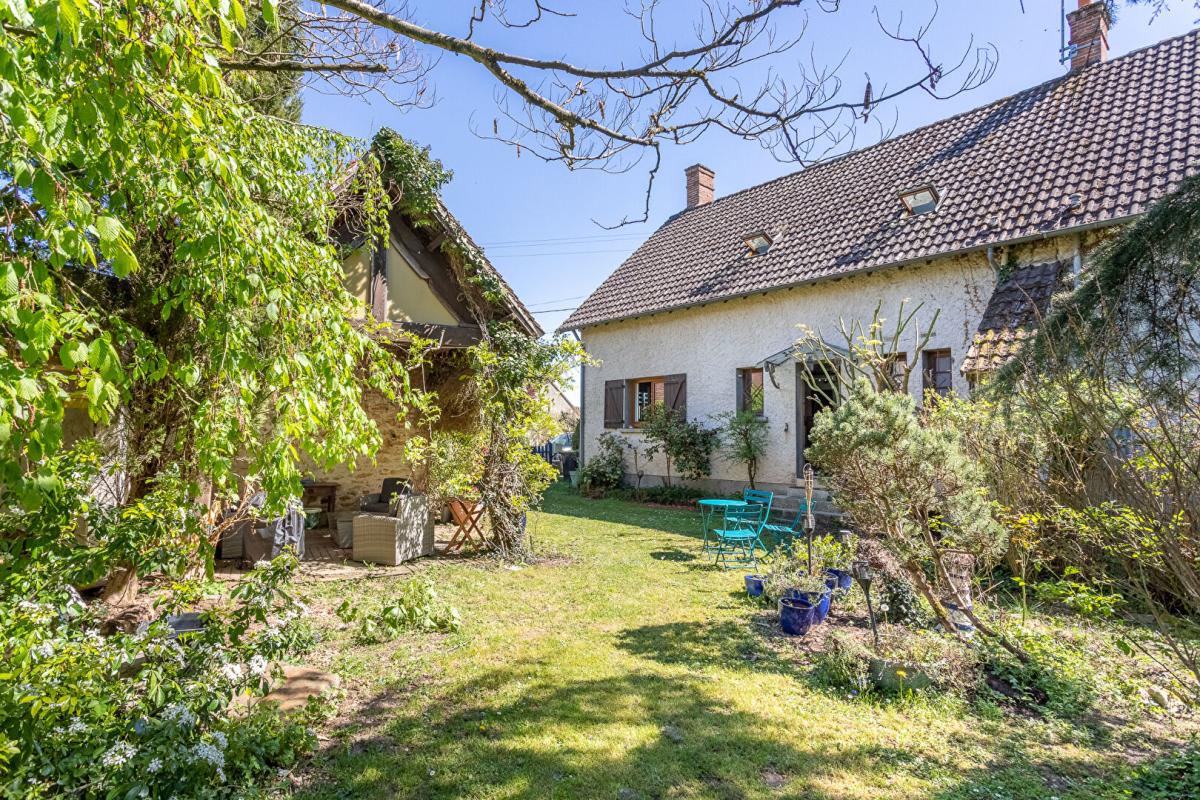 SAINT-GEORGES-SUR-LA-PREE Propriété de loisirs Saint Georges Sur La Prée 6 pièces 115 m2 1