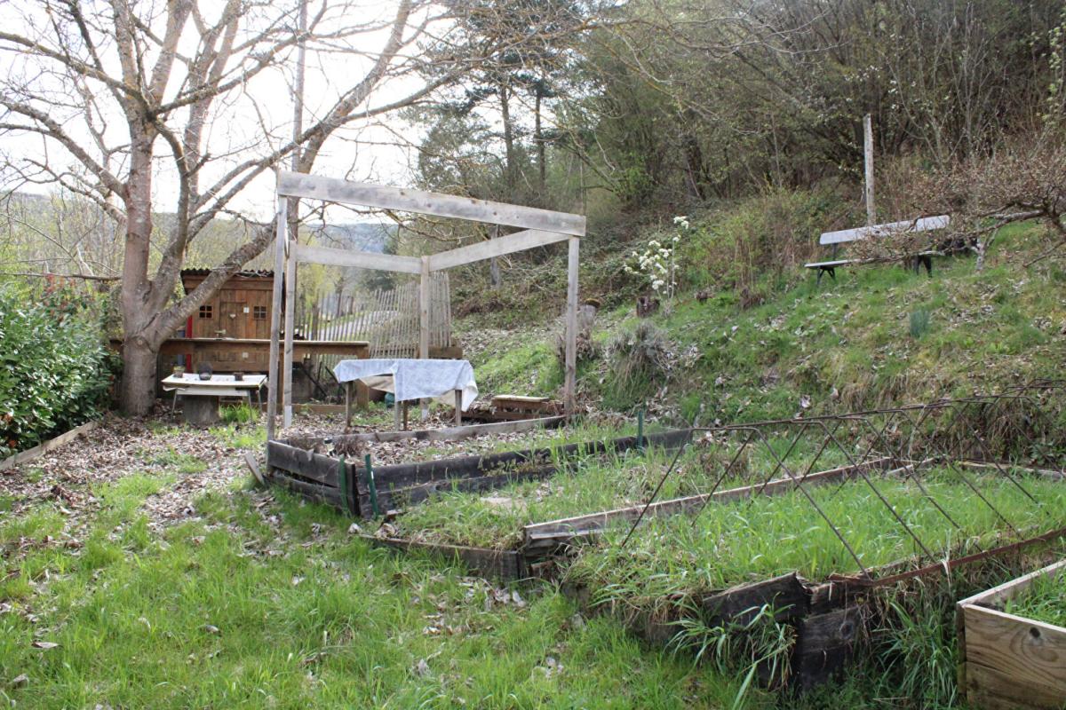 SAINT-BONNET-DE-MONTAUROUX Maison Saint Bonnet Laval 12 pièce(s) 141 m2 jardin 1