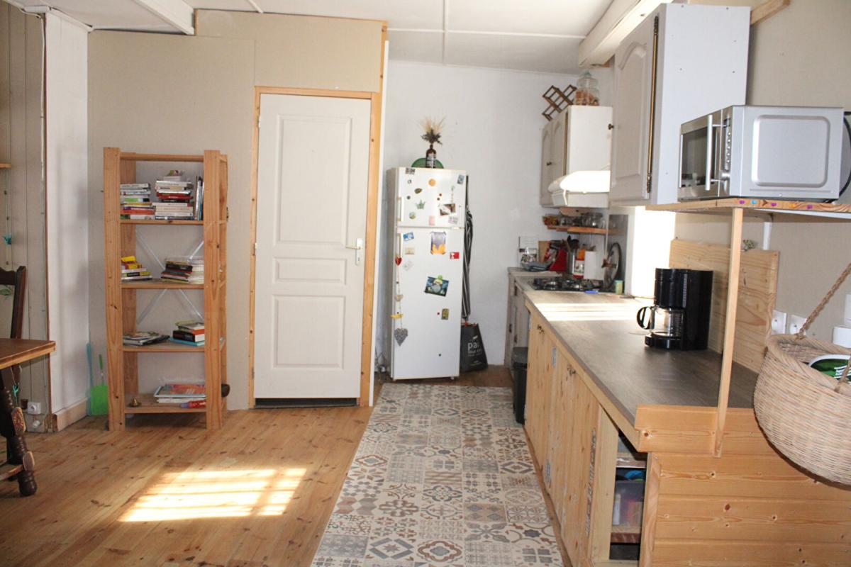 SAINT-BONNET-DE-MONTAUROUX Maison Saint Bonnet Laval 12 pièce(s) 141 m2 jardin 2